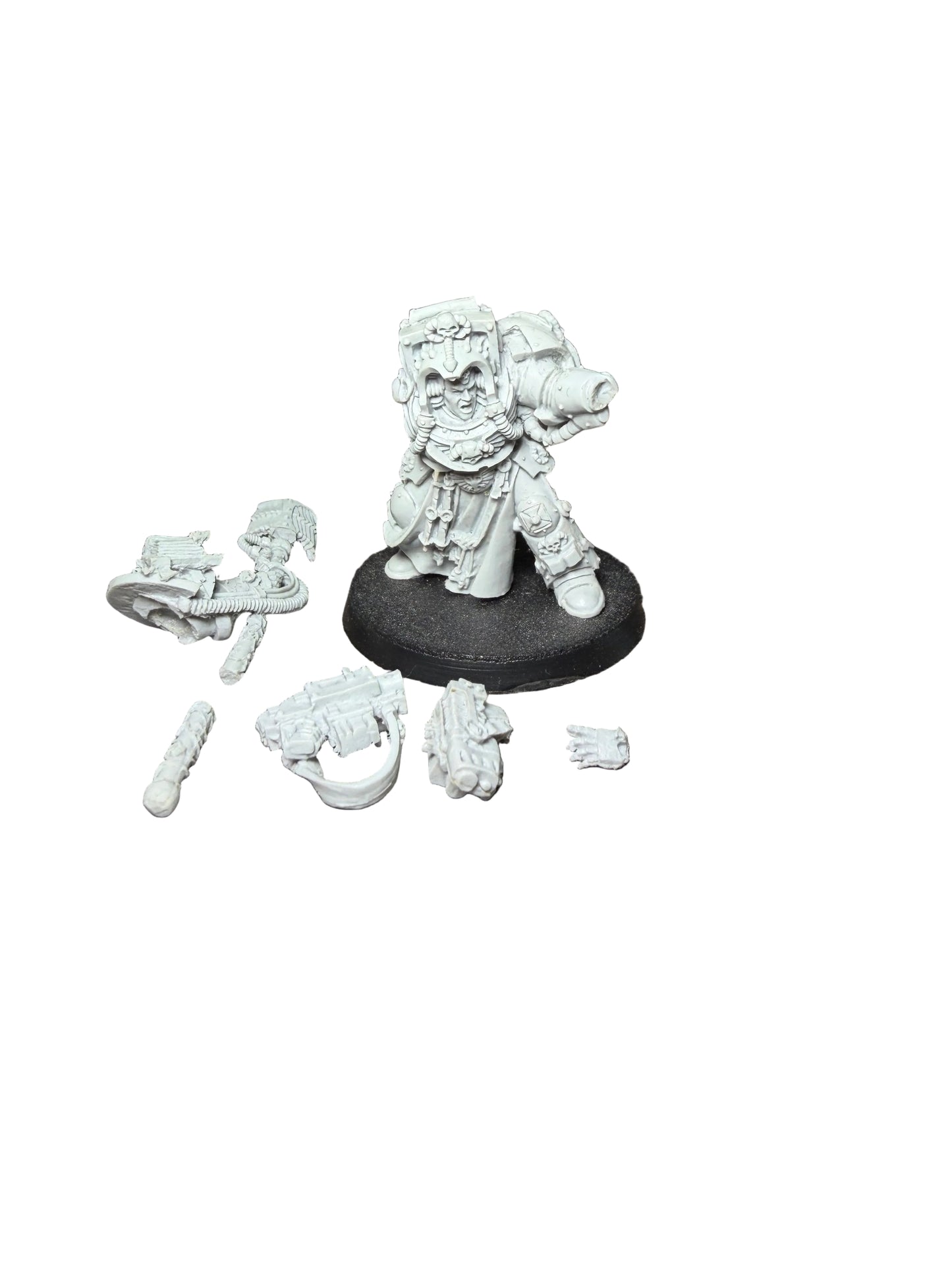 Warhammer 40K Space Marine Librarian in Terminator Armour Finecast