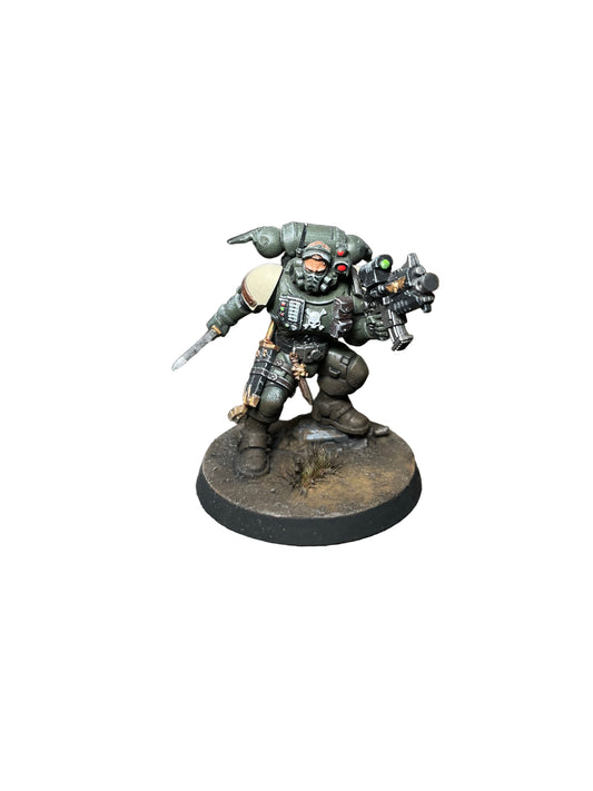 Warhammer 40K Space Marine Primaris Lieutenant in Phobos Armour