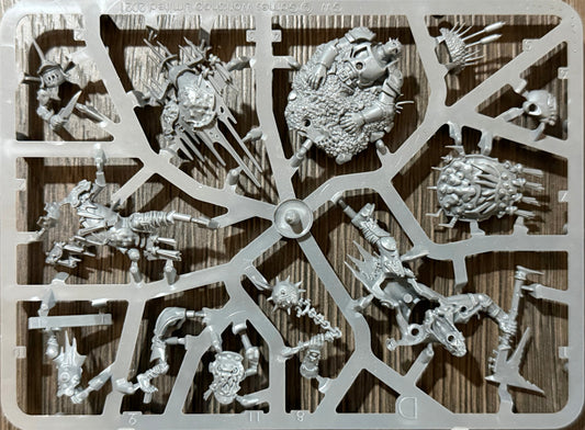 Warhammer Age of Sigmar Orruk Warclans Killaboss with Stab Grot