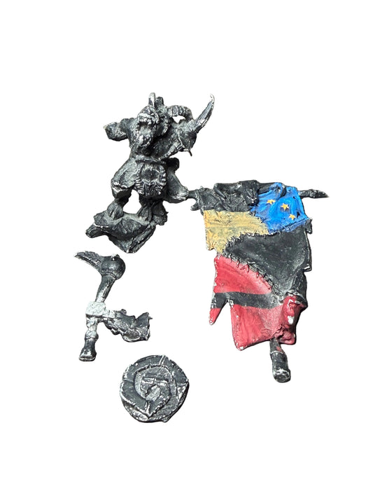 Warhammer Fantasy Old World Beastmen Standard Bearer