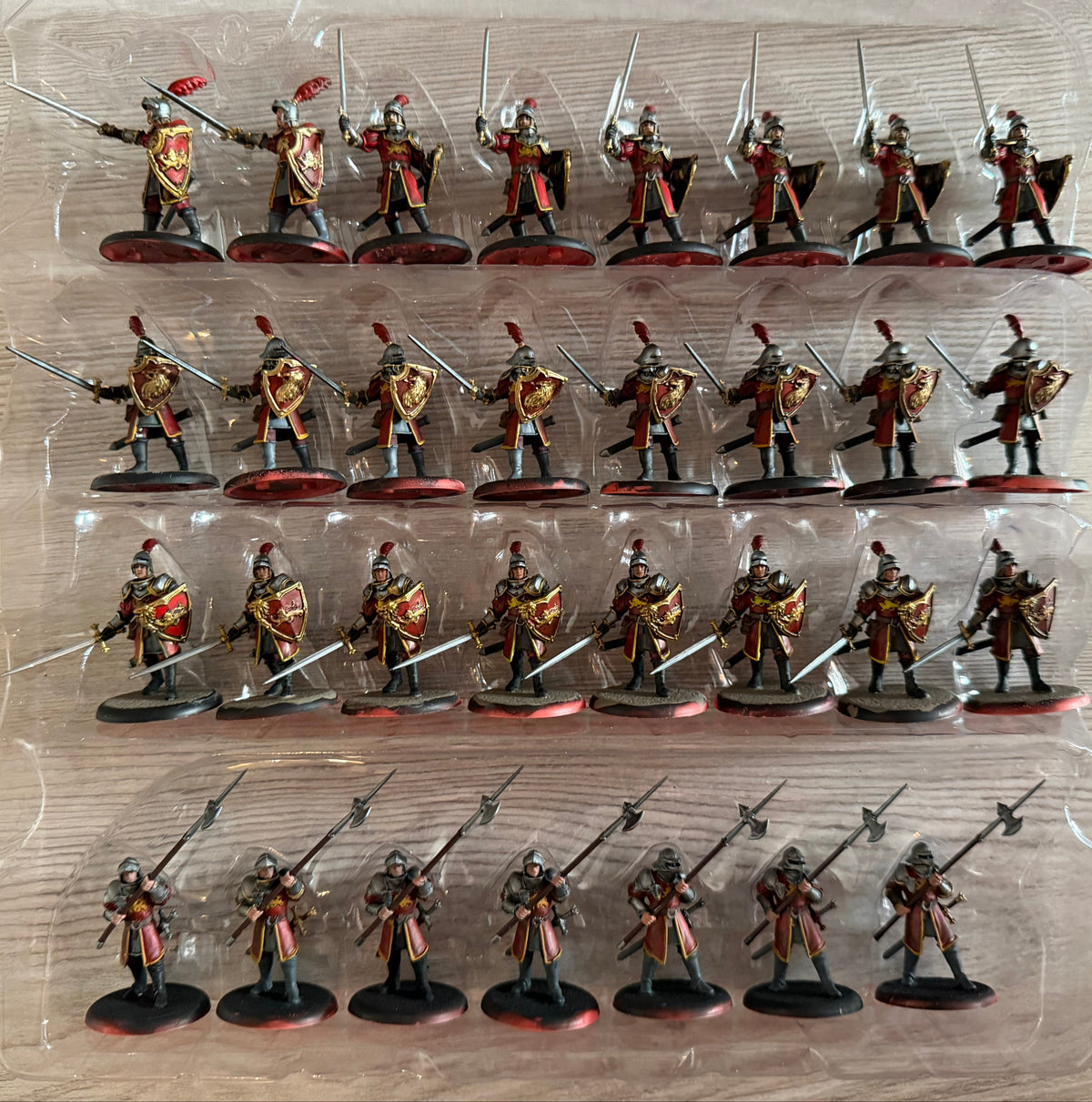 CMON A Song of Ice and Fire Miniatures Game Stark vs Lannister Starter Set